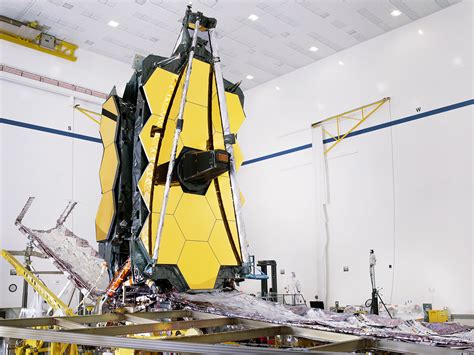 Space Telescope Live